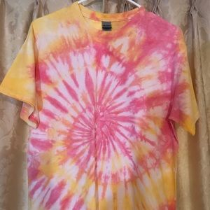 💛💞Tie Dye Tee 💛💕